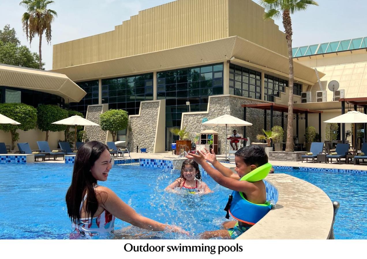 ジュメイラ クリークサイド ホテル ドバイ エクステリア 写真 Outdoor Swimming Pools