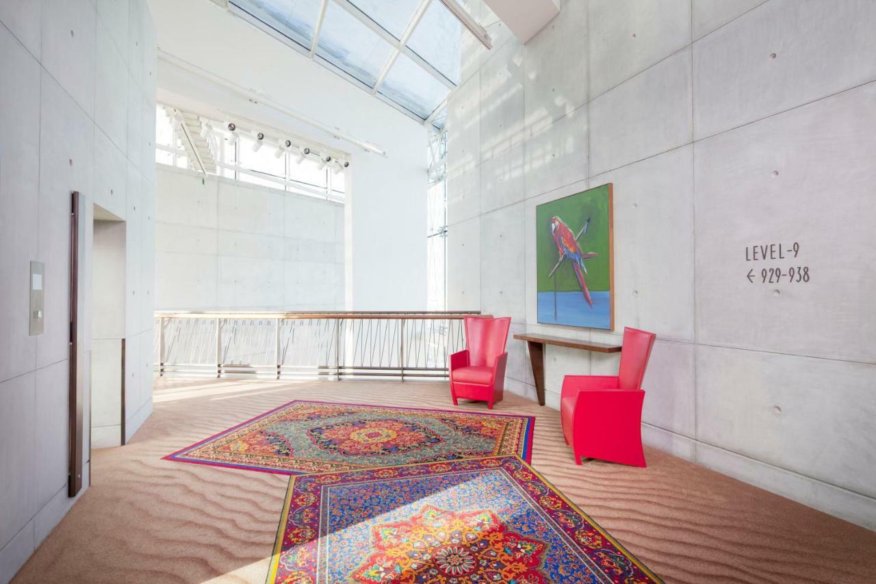 ジュメイラ クリークサイド ホテル ドバイ エクステリア 写真 Interior of the gallery